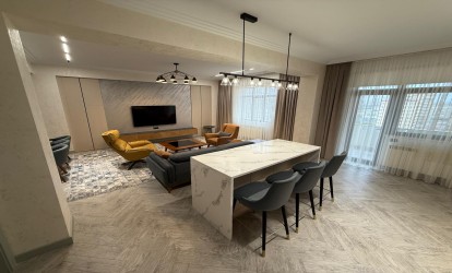 Satılır — 2 otaqlı  yeni tikili  114 m²   Azərbaycan Bakı Həsən Əliyev kücəsi          (000368)
