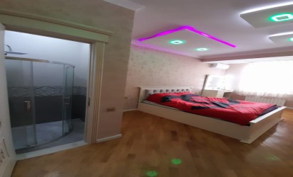 İcarəyə verilir — 3 otaqlı  yeni tikili  160 m²   Azərbaycan Bakı Abbas Mirze Şerifzade kuc          (000380)