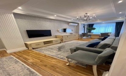 Satılır — 3 otaqlı  yeni tikili  118 m²   Azərbaycan Bakı Təbriz kücəsi          (000394)