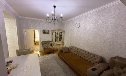 Satılır — 3 otaqlı  yeni tikili  60 m²   Azərbaycan Bakı Qarabağ kücəsi          (000399)