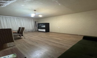 İcarəyə verilir — 2 otaqlı köhnə tikili 55 m²   Azərbaycan Bakı Mirəli Qaşqay küçəsi          (000402)