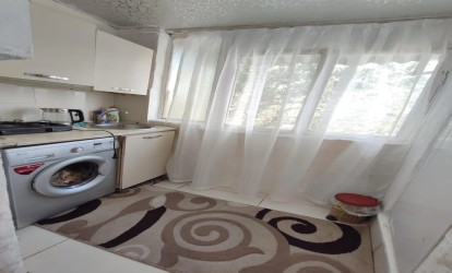 Satılır — 1 otaqlı köhnə tikili 25 m²   Azərbaycan Bakı Abbas Mirze Şerifzade kuc          (000407)