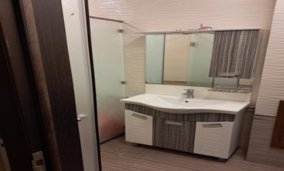 İcarəyə verilir — 3 otaqlı  yeni tikili  105 m²   Azərbaycan Bakı Mehdi Mehdizadə küçəsi          (000421)