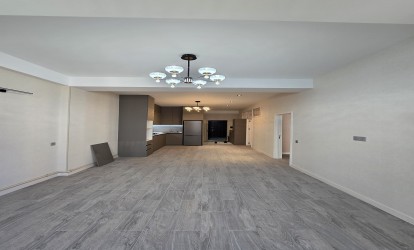 Satılır — 3 otaqlı  yeni tikili  74 m²   Azərbaycan Bakı Sergey Senyuşkin          (000442)