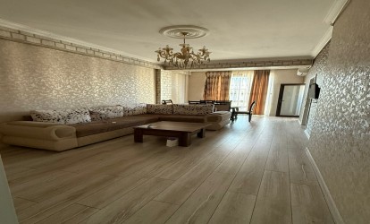 Satılır — 2 otaqlı  yeni tikili  62 m²   Azərbaycan Bakı Qarabağ kücəsi          (000444)