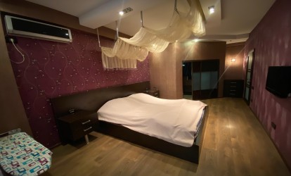 İcarəyə verilir — 3 otaqlı  yeni tikili  135 m²  Bakı Esed Ehmedov küc