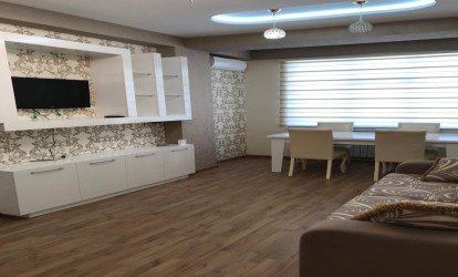 Satılır — 2 otaqlı  yeni tikili  62 m²  Bakı Afiyyetdin celilov