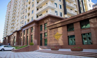 Satılır — 5 otaqlı  yeni tikili  250 m²  Bakı Zahid Xəlilov kücəsi