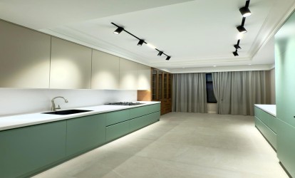 Satılır — 3 otaqlı  yeni tikili  137 m²  Bakı Təbriz kücəsi