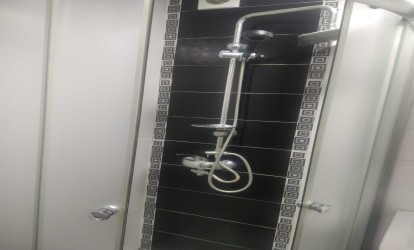 İcarəyə verilir — 2 otaqlı köhnə tikili 70 m²  Bakı Qara Qarayev pr,