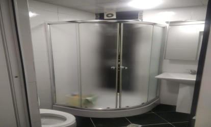 İcarəyə verilir — 2 otaqlı köhnə tikili 70 m²  Bakı Qara Qarayev pr,