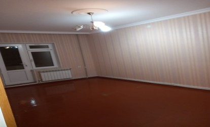 Satılır — 3 otaqlı köhnə tikili 90 m²  Bakı 8 Noyabr pr,