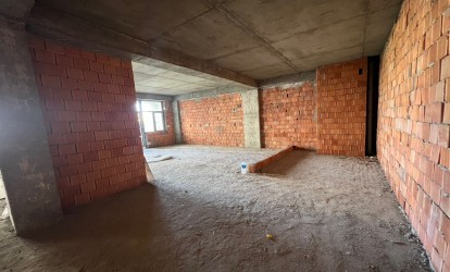 Satılır — 3 otaqlı  yeni tikili  135 m²  Bakı Qarabağ kücəsi