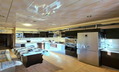 Satılır — 3 otaqlı  yeni tikili  120 m²  Bakı sarayeva küçəsi