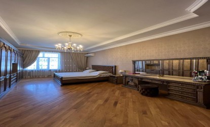 Satılır — 9 otaqlı bağ evi/villa  590 m²  Bakı Yaver Eliyev kuc,1