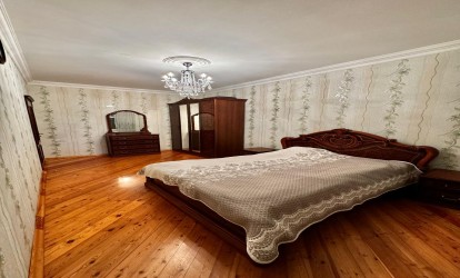 Satılır — 4 otaqlı  yeni tikili  130 m²  Bakı Həzi Aslanov metrosu