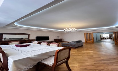 Satılır — 3 otaqlı  yeni tikili  155 m²  Bakı MirƏli Qaşqay kücəsi