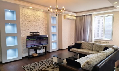 İcarəyə verilir — 3 otaqlı  yeni tikili  130 m²  Bakı Rəşid Behbudov