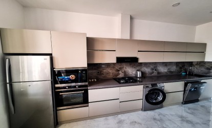 İcarəyə verilir — 3 otaqlı  yeni tikili  130 m²  Bakı Rəşid Behbudov