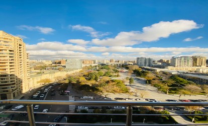 Satılır — 2 otaqlı  yeni tikili  88 m²  Bakı Dilarə Əliyeva kücəsi