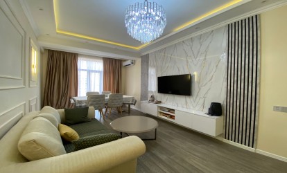 Satılır — 2 otaqlı  yeni tikili  55 m²  Bakı Qarabağ kücəsi
