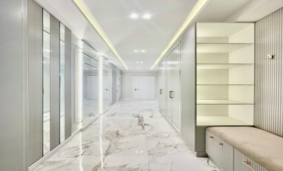 Satılır — 3 otaqlı  yeni tikili  130 m²  Bakı Azadlıq pr