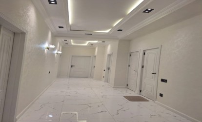 Satılır — 3 otaqlı  yeni tikili  143 m²  Bakı Məhəmməd Hadi küçəsi