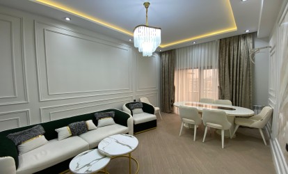 Satılır — 3 otaqlı  yeni tikili  98 m²  Bakı Azadlıq pr