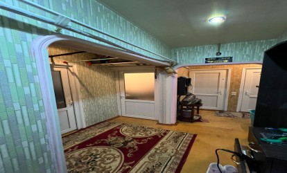 Satılır — 3 otaqlı köhnə tikili 75 m²  Bakı Qədir Məmmədov