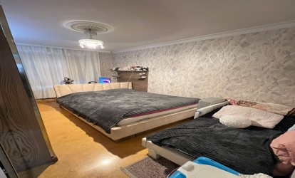 Satılır — 3 otaqlı köhnə tikili 75 m²  Bakı Qədir Məmmədov