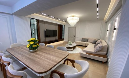 Satılır — 3 otaqlı  yeni tikili  140 m²  Bakı Sabit Rəhman kücəsi