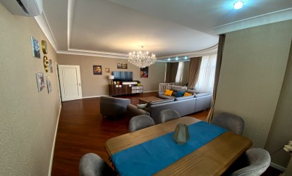 Satılır — 4 otaqlı  yeni tikili  191 m²  Bakı Həsən Salmani