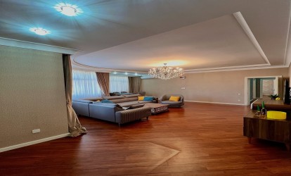 Satılır — 4 otaqlı  yeni tikili  191 m²  Bakı Həsən Salmani