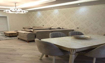 Satılır — 2 otaqlı  yeni tikili  100 m²  Bakı Möhsün Sənani kücəsi