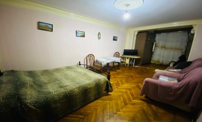 Satılır — 1 otaqlı köhnə tikili 35 m²  Bakı Ağa Neymatullah kücəsi