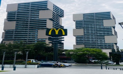 Satılır — 3 otaqlı  yeni tikili  103 m²  Bakı tbilisi pr.