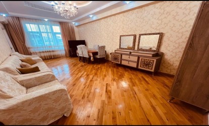 Satılır — 3 otaqlı  yeni tikili  68 m²  Bakı İlqar Zülfüqarov küçəsi