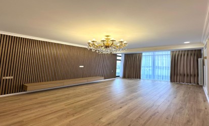 Satılır — 3 otaqlı  yeni tikili  105 m²  Bakı Qarabağ kücəsi