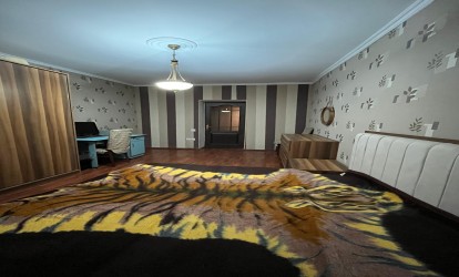 Satılır — 3 otaqlı köhnə tikili 75 m²  Bakı Abbas Mirze Werifzade kuc