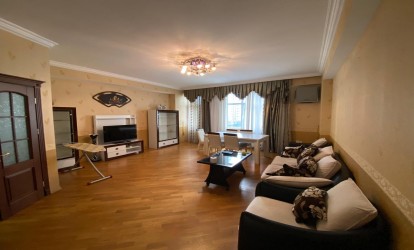 İcarəyə verilir — 3 otaqlı  yeni tikili  132 m²  Bakı Afiyəddin Cəlilov küç.