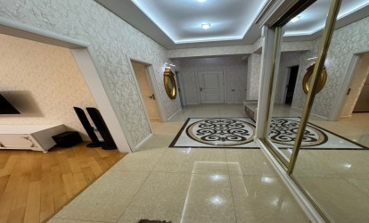 İcarəyə verilir — 3 otaqlı  yeni tikili  135 m²  Bakı Nəriman Nərimanov m.;