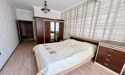 Satılır — 3 otaqlı  yeni tikili  110 m²  Bakı Təbriz küçəsi